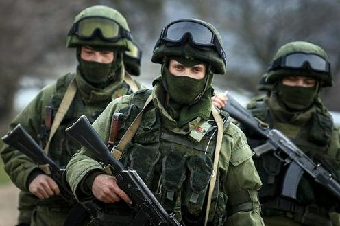  Российские военнослужащие в Крыму. Фото с сацта Voanews.com