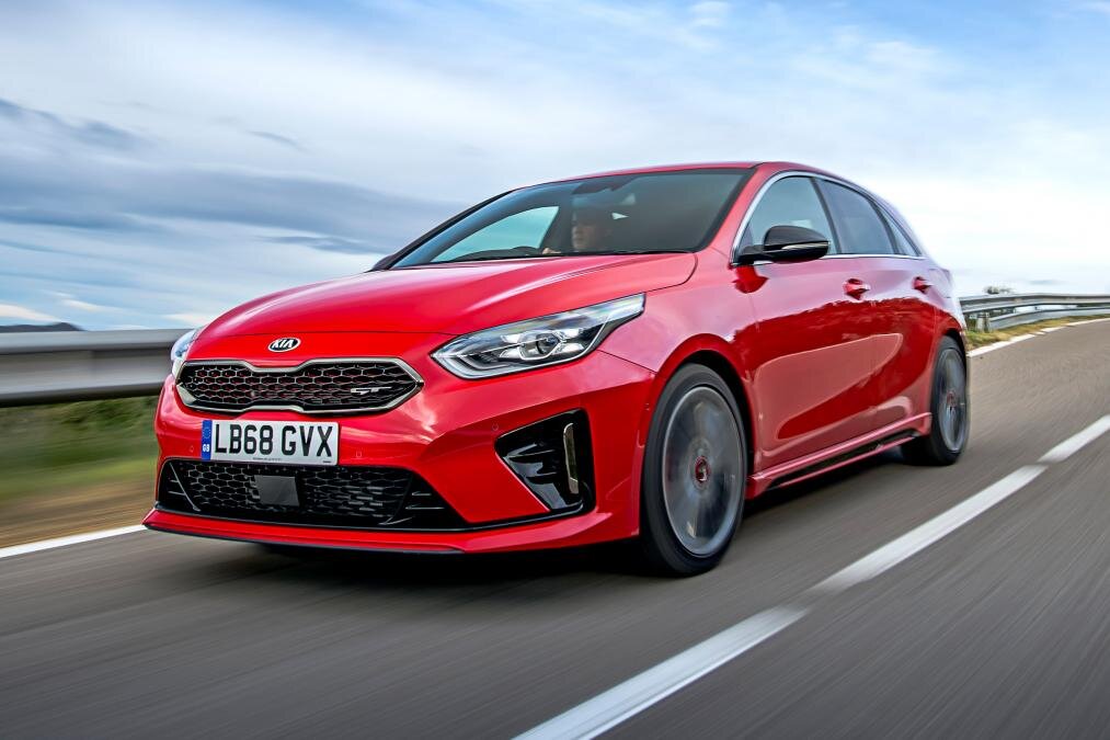 Kia Ceed GT - самая быстрая модель в линейке Ceed, но достойна ли она значка GT?
