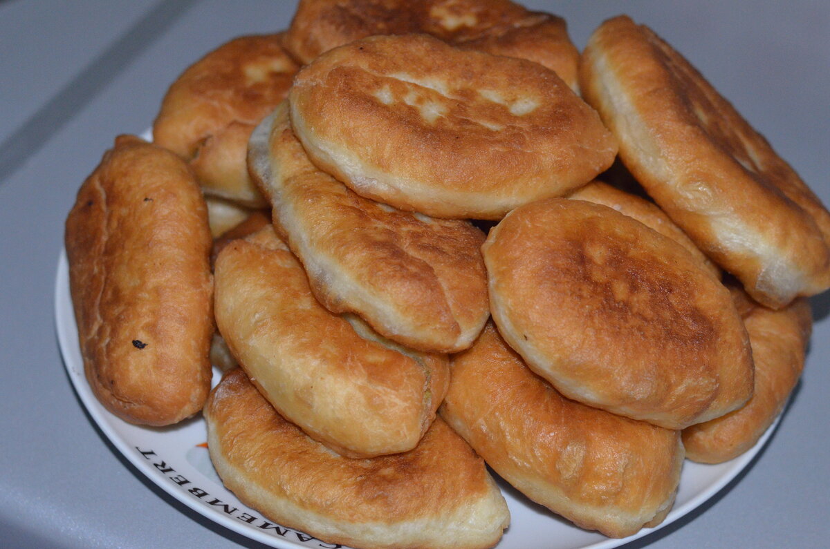 Пирожки с печенкой жареные на сковороде рецепт с фото пошагово
