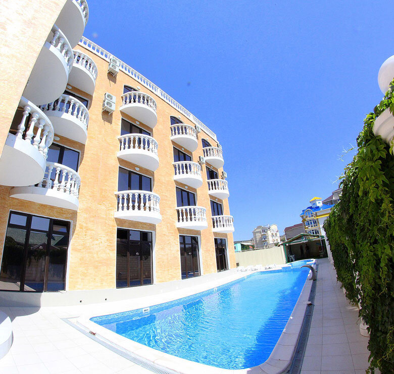 У гостевого дома есть свой бесплатный бассейн