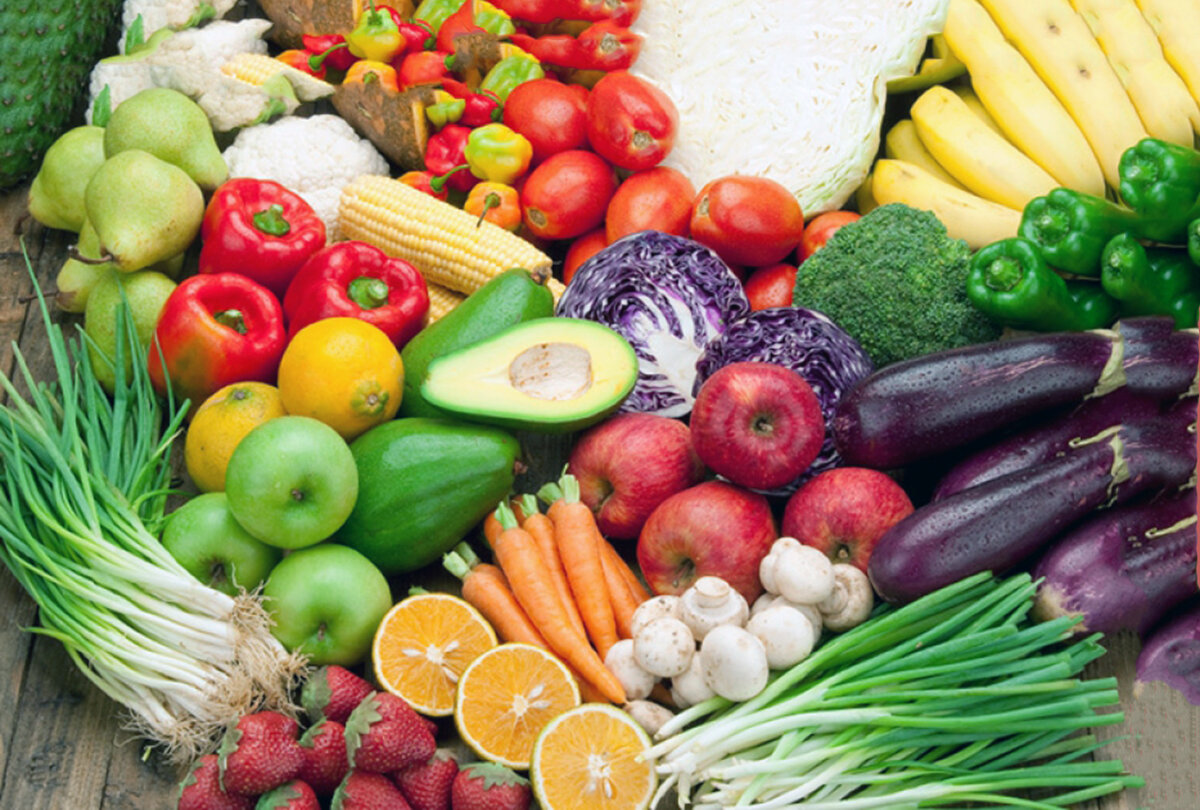 О таком разнообразии фруктов и овощей наши предки могли только мечтать.