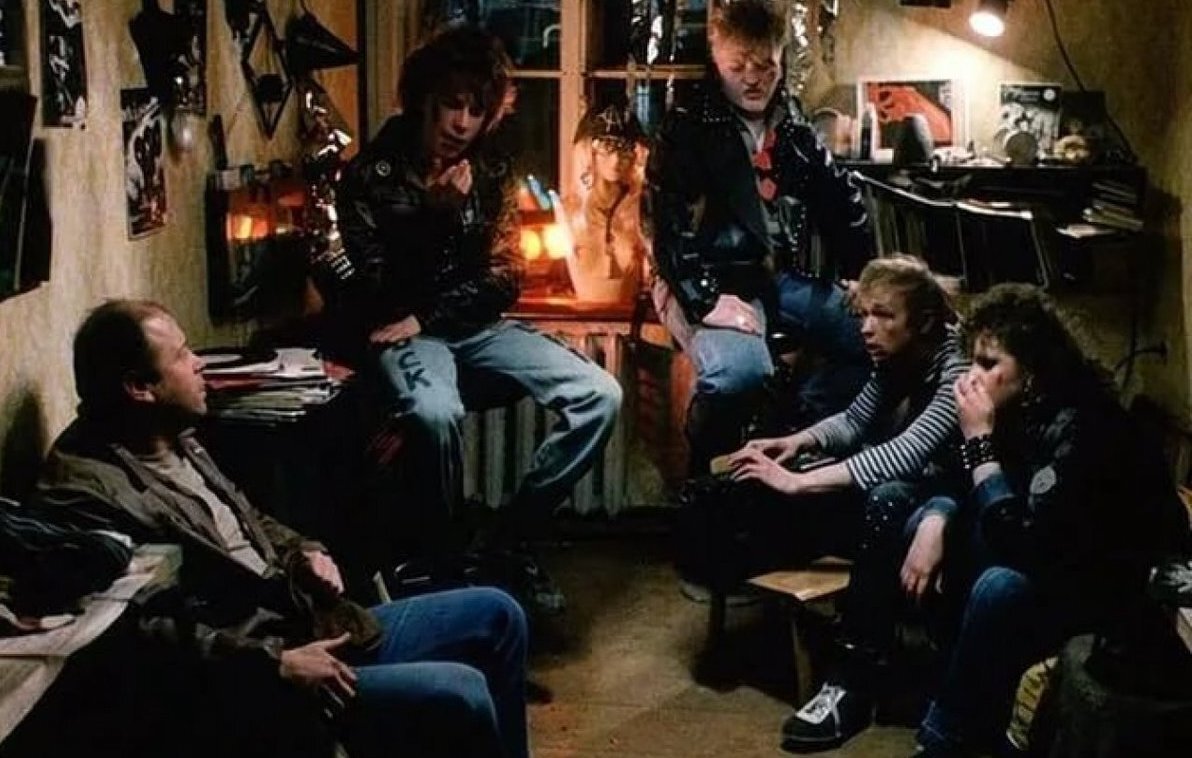 Кадр из фильма "Авария - дочь мента" (1989)