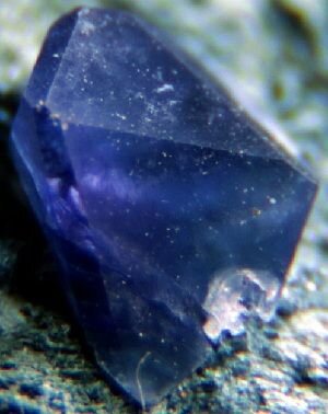 https://i.pinimg.com/736x/0c/93/6b/0c936b519f623afb052148994178659d--gemstone-jewelry-crystals-minerals.jpg