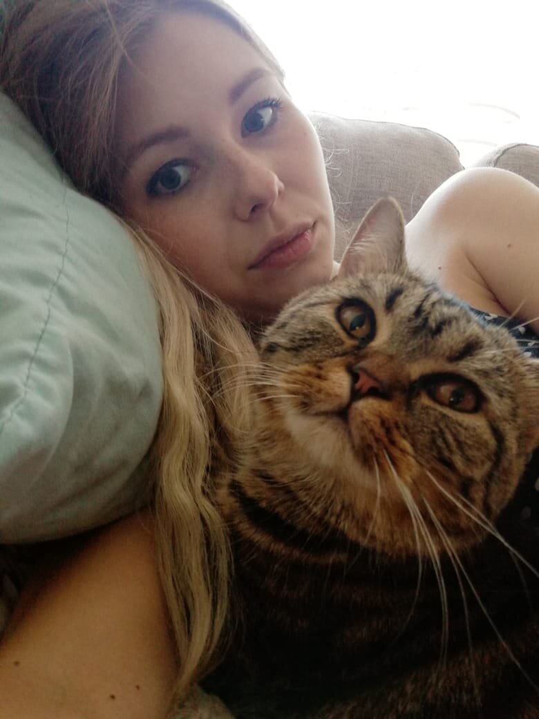 А дома меня ждут мои девочки