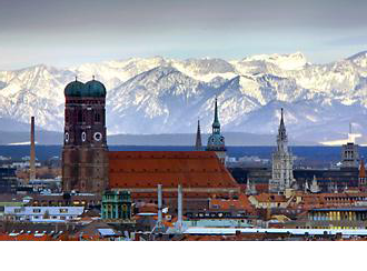 Мюнхен на фоне Альп