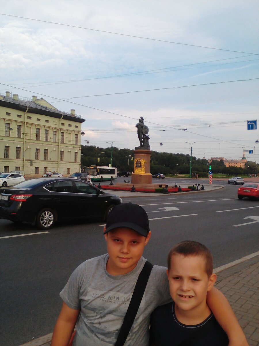...познакомить своих детей с Санкт-Петербургом... Фото из личного архива