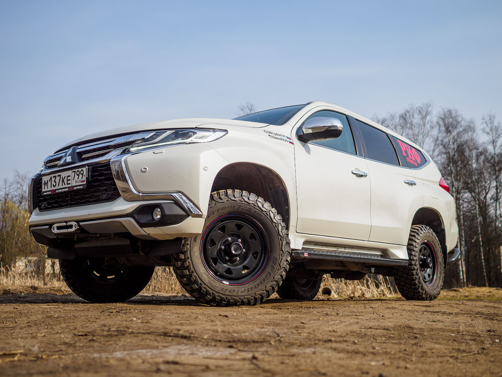 Паджеро спорт 3. Mitsubishi Pajero Sport 3 off Road. Mitsubishi Pajero Sport 2017 Tuning off Road. Mitsubishi Pajero Sport 2020 off Road. Mitsubishi Pajero Sport III Arctic.