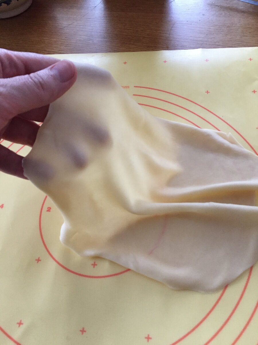 раскатать как можно тоньше