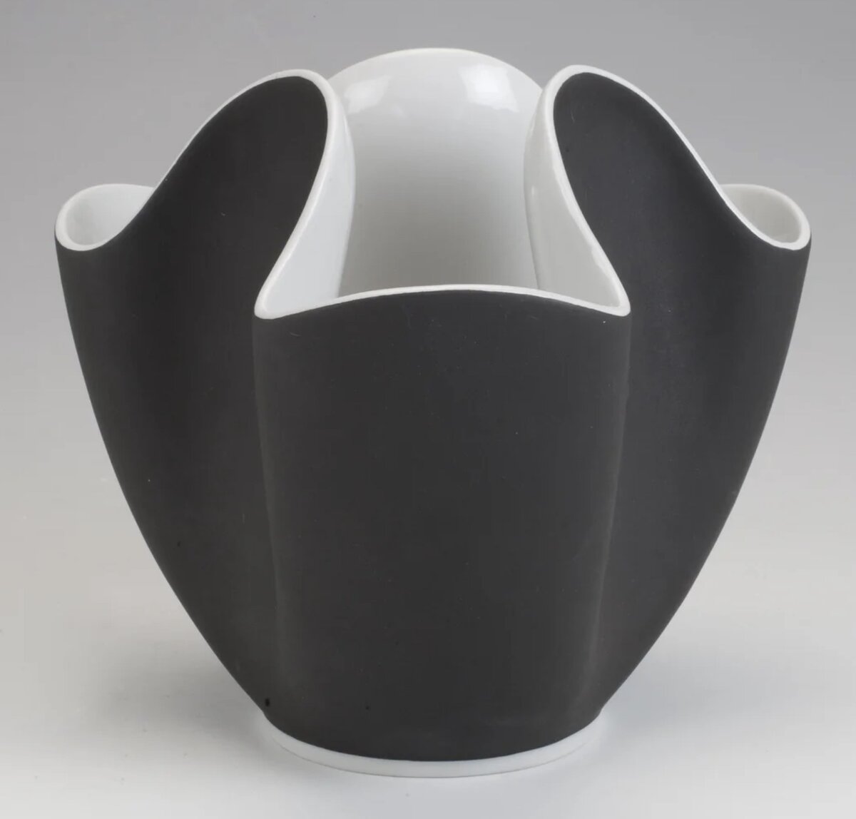 Владимир Семёнов. Ваза «Кристалл», ЛФЗ.