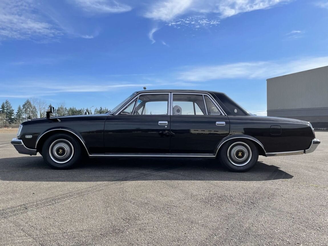 Toyota Century императора Японии