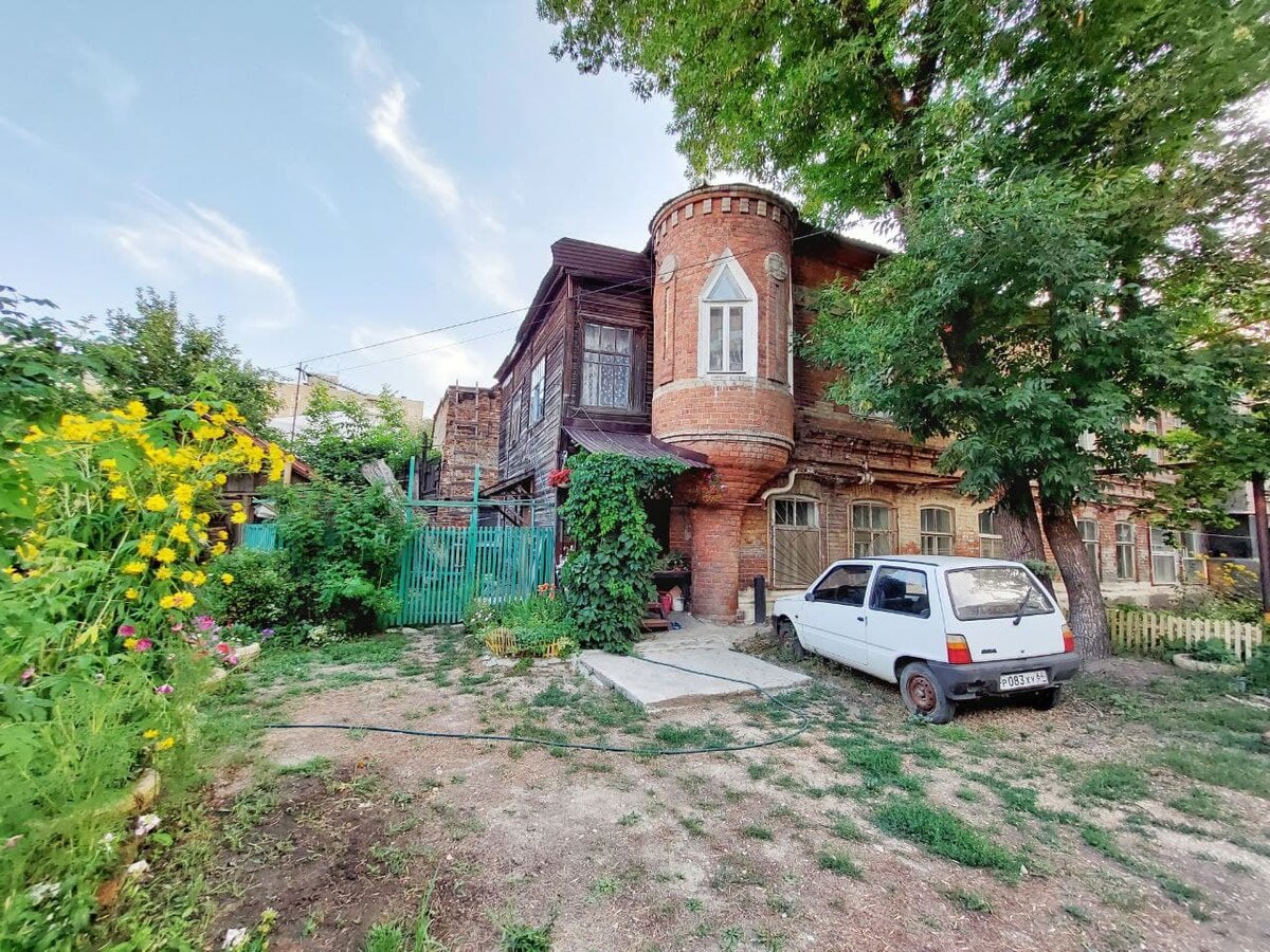 Дом - Бутылка. Туристический Саратов.