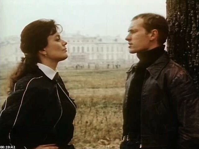 Кадр из фильма «Фотография женщины с ружьем и диким кабаном» (1987)