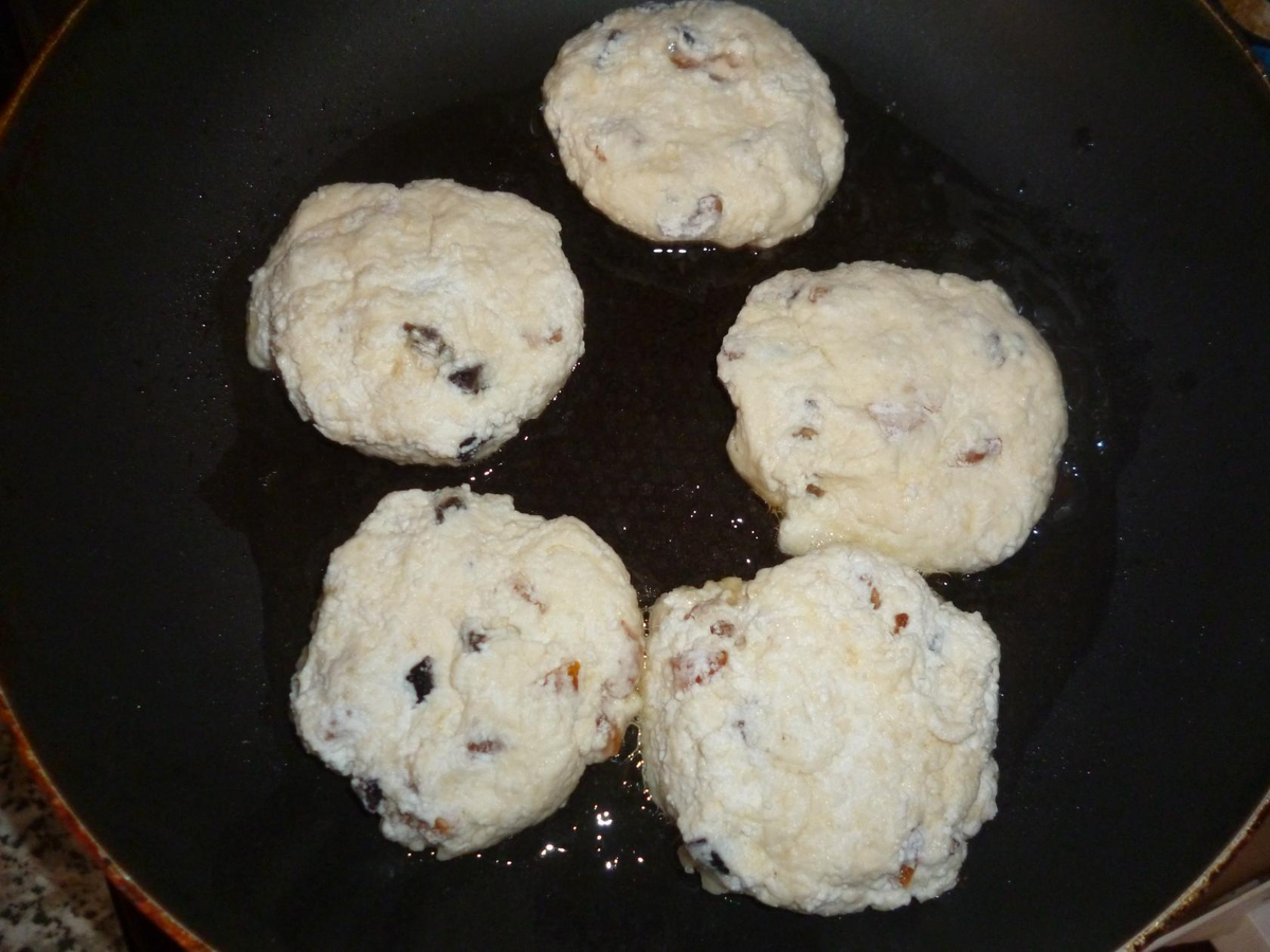 Сырники с грецким орехом, черносливом и курагой | Праздник живота от  пенсионерки | Дзен