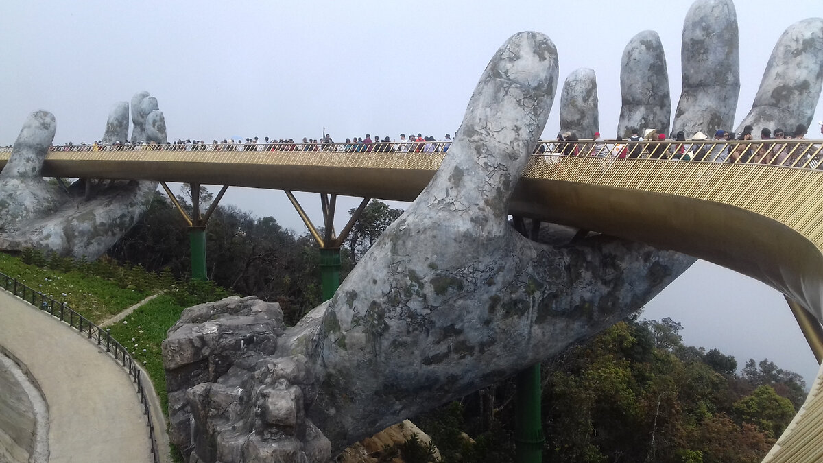 Золотой мост в Дананге