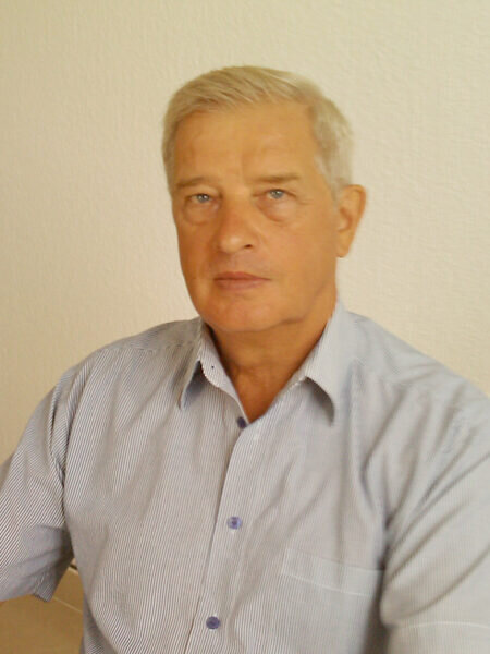    Игорь СМИРНОВ