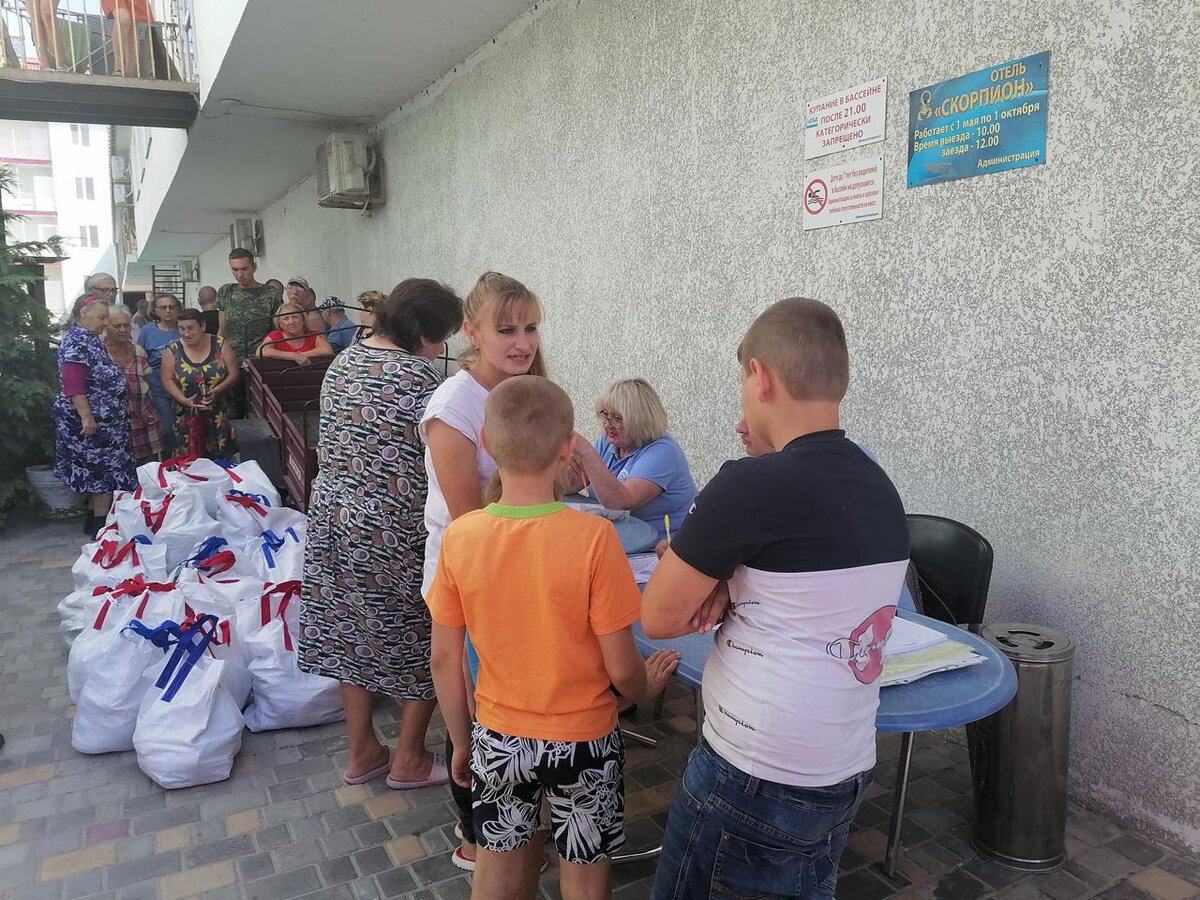  Гуманитарную помощь доставили в ПВР в Железном Порту - Таврия ТВ - Херсон