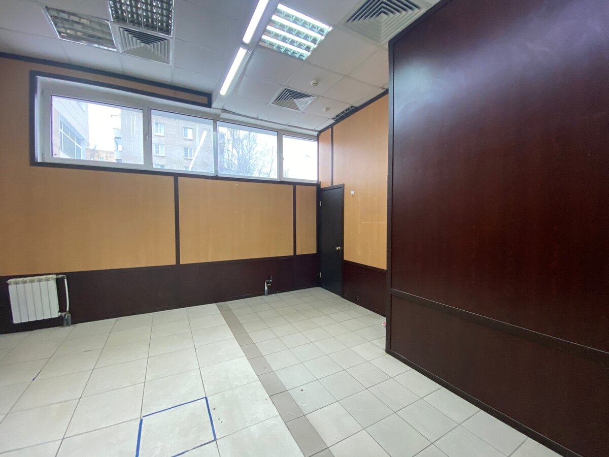 Вот такое помещение предстояло переделать в кулинарию. Фото автора.