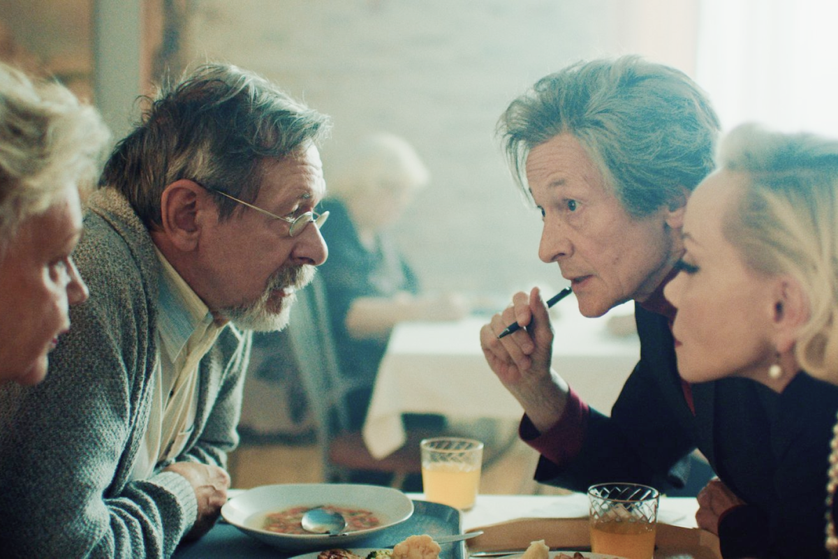    Кадр: сериал «Не дождетесь»