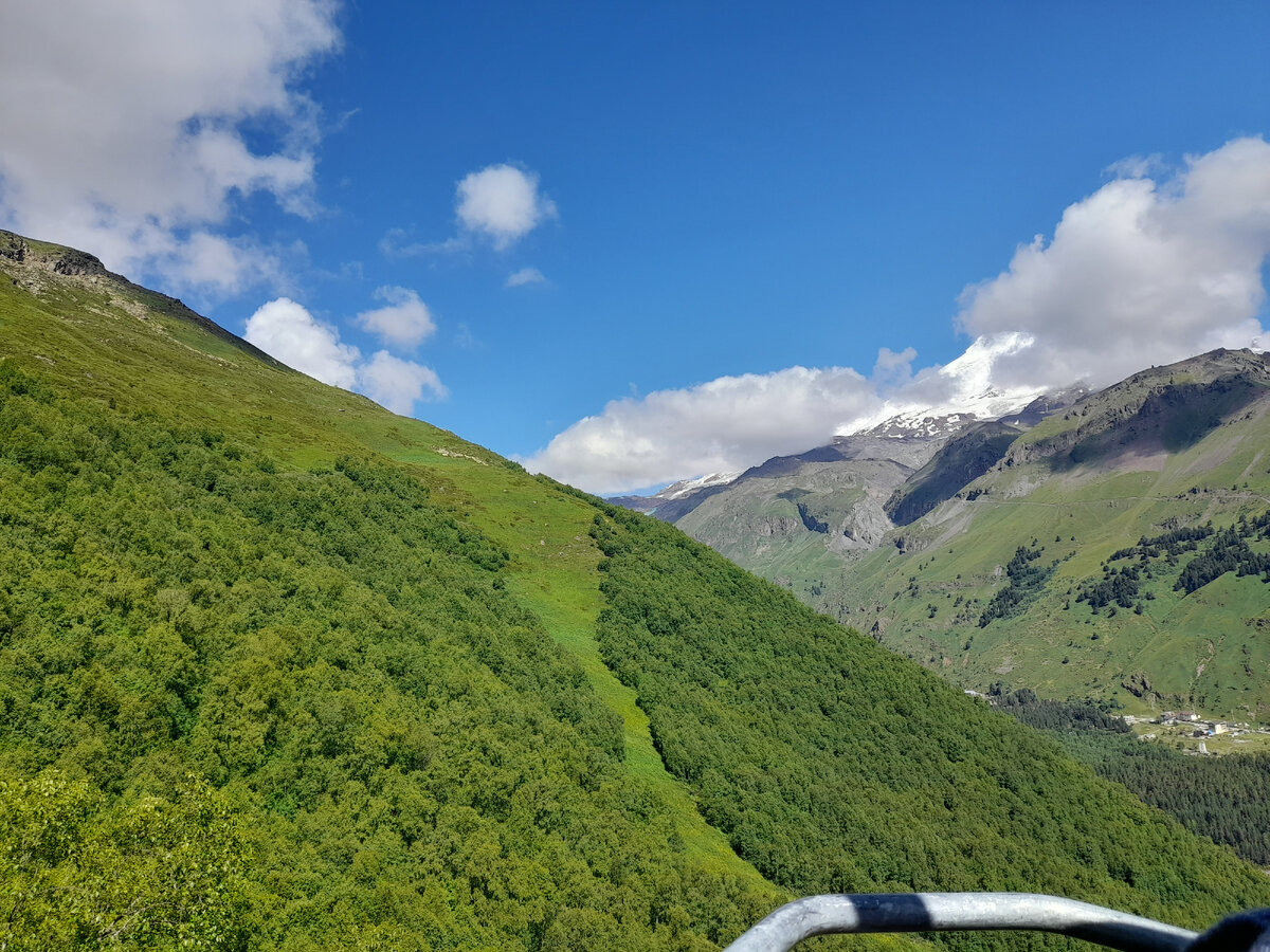 Подъем на гору Чегет. Фото: Ваша Клио