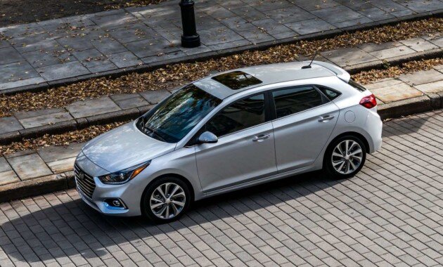 Компания Hyundai представила хэтчбек Accent последнего поколения. В Российской Федерации реализуется только четырехдверная вариация модели, которая известна под названием Solaris.
