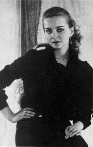 Гаспаров шел на встречу с Владимиром Меньшовым и увидел Наташу. С первой минуты - и на всю жизнь. 