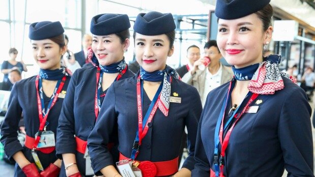 Профессия стюардессы многим кажется сплошным развлечением - полеты по всему миру, знакомство с иностранцами, приключения и новые впечатления.
