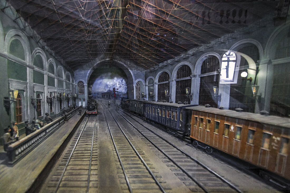 Железнодорожная станция музей. Проект метро Балинского Петербург. Центральный музей железнодорожного транспорта в Санкт-Петербурге. Музей железной дороги в Санкт-Петербурге станция метро. Музей МЖД на Павелецкой.