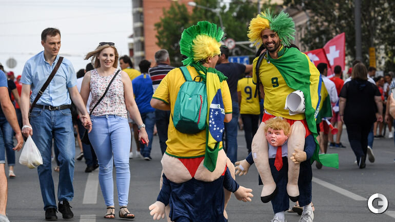 Пылкие девушки и праздник счастья: самые горячие фото и видео из бразильского карнавала-2023