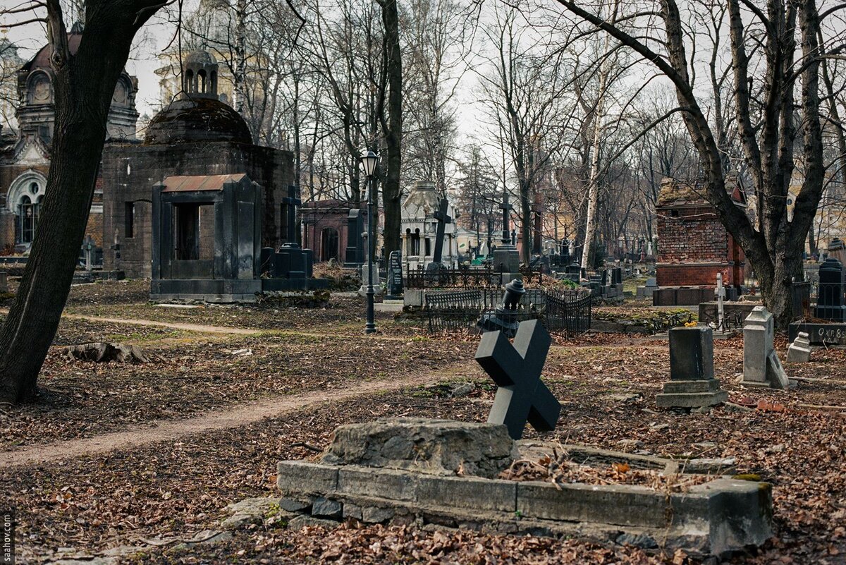 Кладбище в санкт фото Одни из самых жутких мест Санкт-Петербурга. Аномальные зоны и языческие святилищ