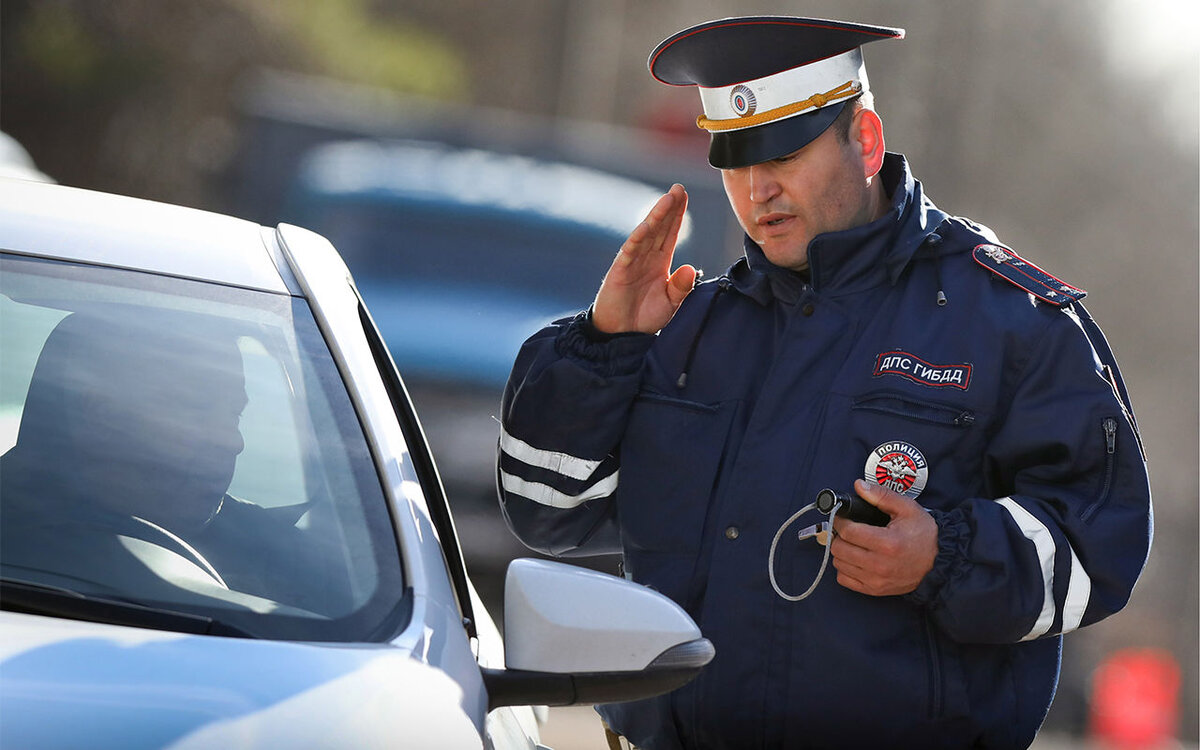 Что делать, если вас остановил инспектор ГИБДД: права и обязанности водителя