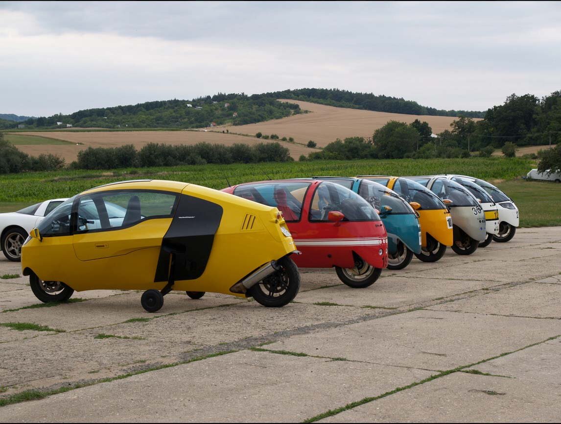Двухколесный автомобиль