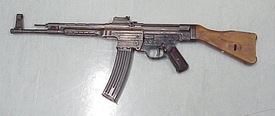 Автомат Шмайссера StG-44