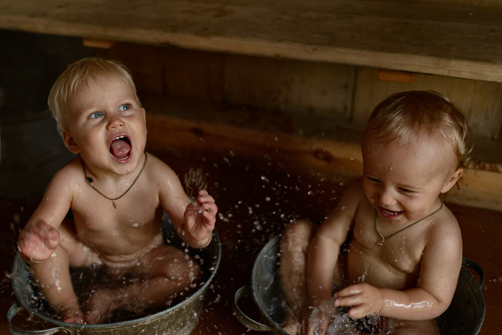 Если женщина избегала парилки в период беременности, то с собой малыша лучше брать не раньше 7 месяцев от роду.