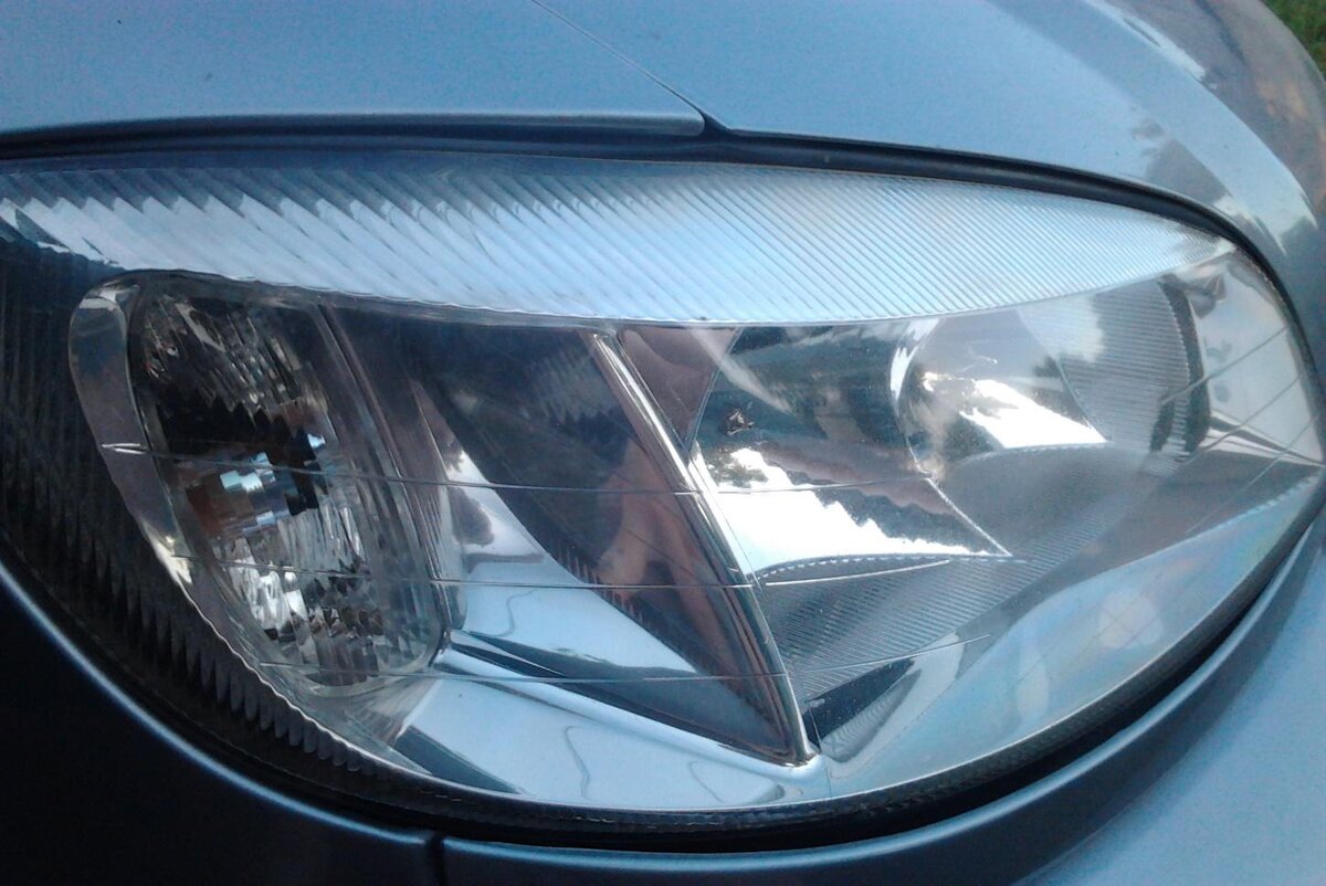 Защита фар на авто от грязи — полировка зубной пастой | Современное ...