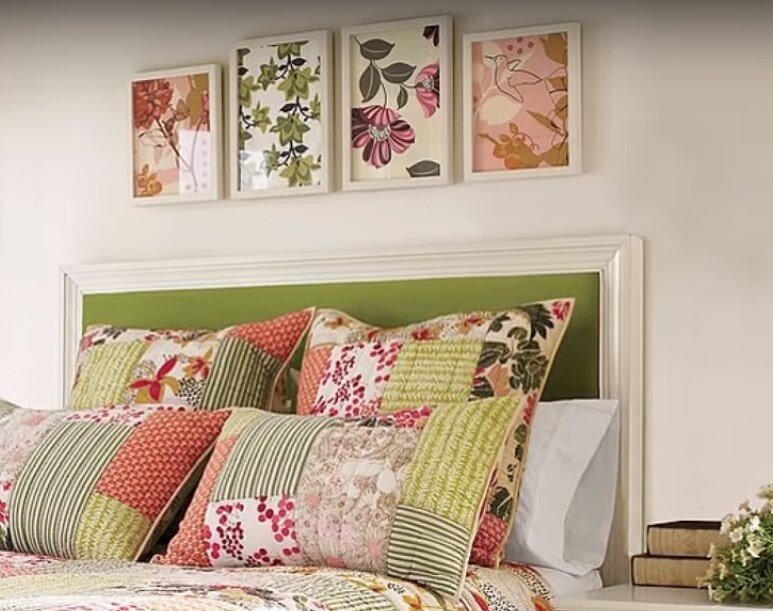 Обои с рисунком в раме