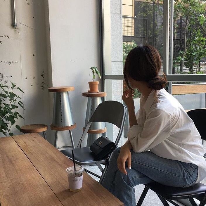 Вам случалось заходить в абсолютно обычный, ничем не примечательный аккаунт, у которого почему-то огромное количество подписчиков? Если при этом вы задавались вопросом, как им удалось собрать такую аудиторию, я вам подскажу: есть вероятность, что они её накрутили. .
У каждого владельца аккаунта, который решил воспользоваться таким методом продвижения, своя причина. Впрочем, из всех мотивов можно выделить 3 основных:
.
✔Увеличить «вес» аккаунта;
✔Личные амбиции;
✔Участие в конкурсе.
.
К сожалению, прошло то время, когда можно было зарегистрировать аккаунт с оригинальной идеей и быстро собрать аудиторию, попадая в «популярное» и блоги, которым нужен инфоповод. 
.
Сегодня интересных аккаунтов и инфоповодов очень много и чтобы привлечь внимание нового читателя нужно серьёзно потрудиться. Однако аккаунты с большим количеством фоловеров по-прежнему вызывают моментальный интерес.
.
Когда человек заходит в новый для себя аккаунт и видит, что на него уже подписано 20k человек, первое, что он думает: «Как я его раньше не видел? И что же здесь такого интересного на 20 тыщ фоловеров?». Редко кто станет просматривать все фотографии, вчитываться в тексты, подсчитывать соотношение количества подписчиков с количеством лайков и комментариев под фотографиями. Большинство пролистает пару фото и подпишется, чтобы не потерять и позже рассмотреть этот аккаунт более пристально. Именно для того, чтобы у потенциальных подписчиков появлялся такой интерес и желание подписаться, и накручивают фоловеров.
.
То же самое можно сказать и про бизнес-аккаунты. Для них количество подписчиков – это социальное доказательство, которое говорит: «Смотрите, сколько людей нам уже доверяют и подписались на нас! Подпишитесь и вы, мы классные!».
.
Ссылка на программу, которой пользуются все знаменитости и продавцы подписчиков https://nakrutka.by/login.php?referr=27608
.
Приятного использования!