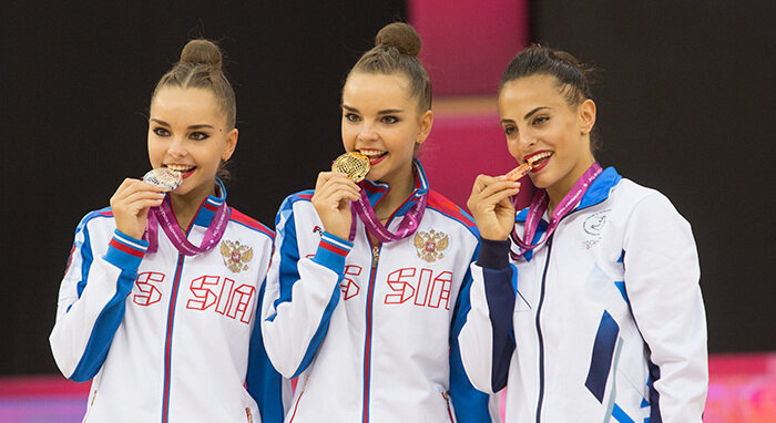 сестры аверины. дина и арина аверины 2022. аверины карьера. аверины карьера. маргарита мамун.