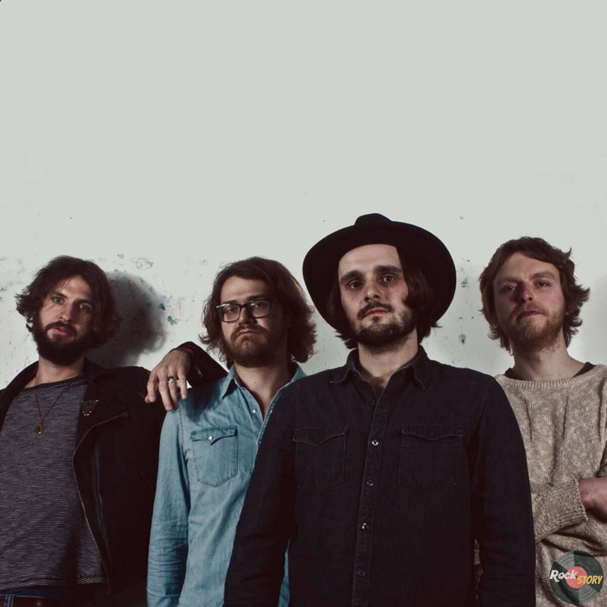 На фотографии первый состав коллектива Vvlva