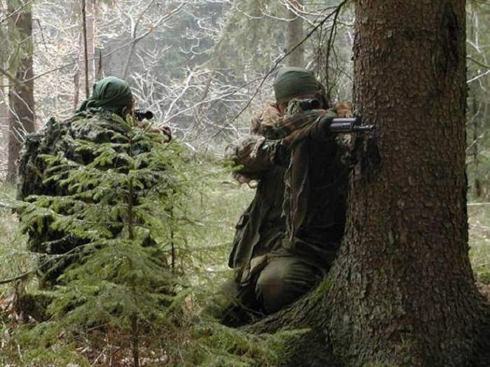 День разведки фото. Бандана разведчика. Спецназ в косынках. Косынка разведчика. Солдат в косынке Чечня.