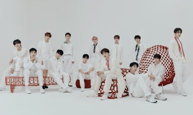 SEVENTEEN / Фото = PLEDIS ENTERTAINMENT
