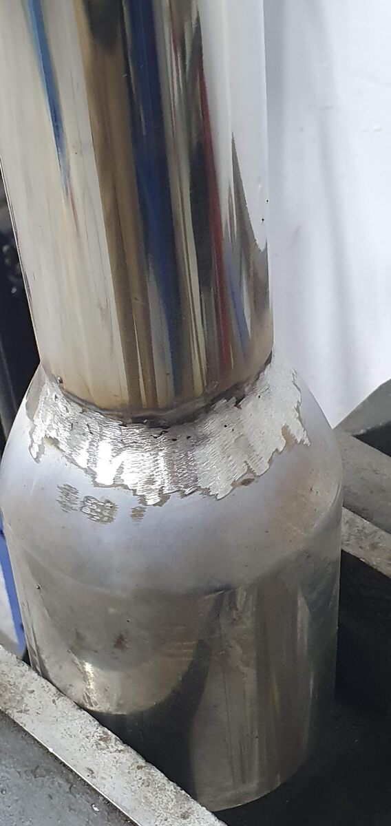 шов на нержавеющей стали в нашем исполнении диметр 63.