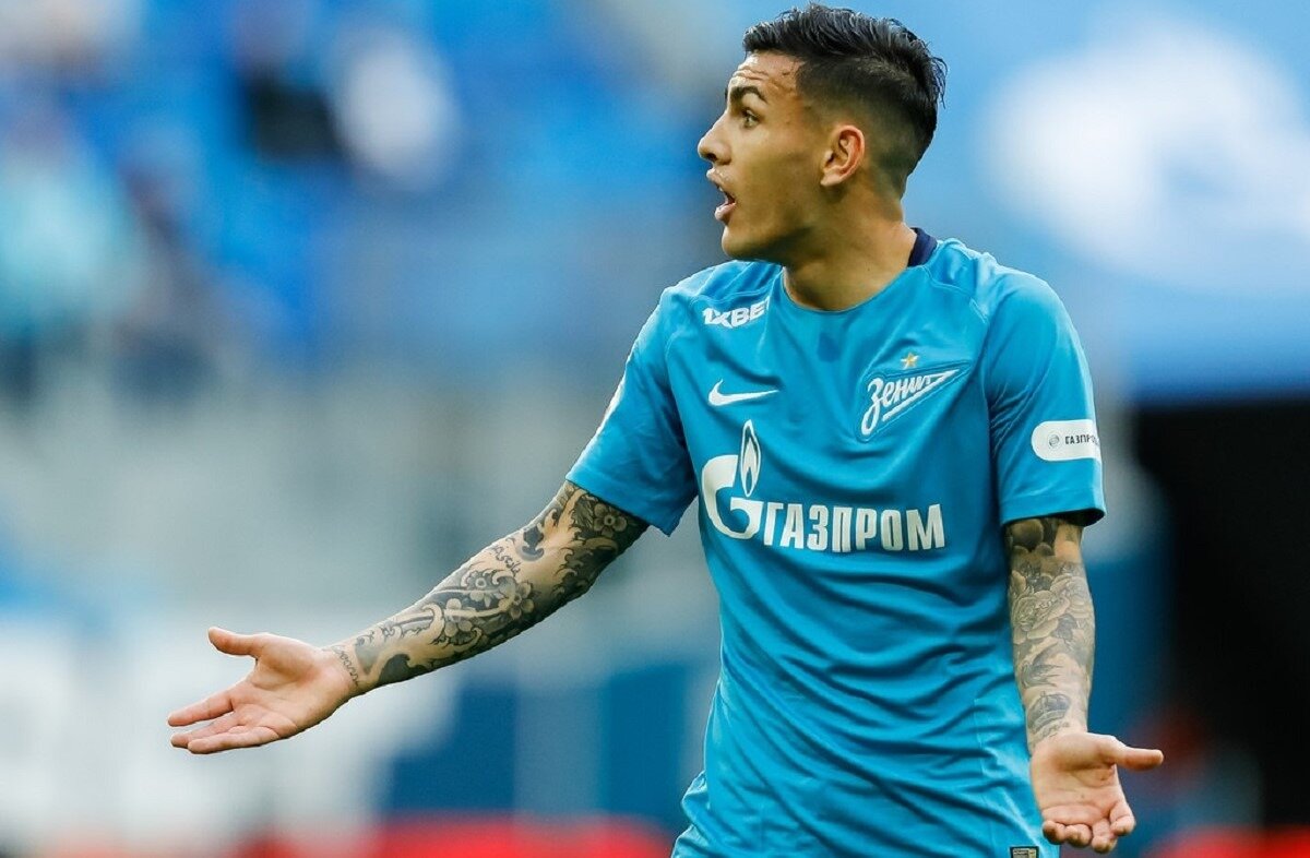 Что он больше делал: спорил или играл? Источник: https://football.ru/