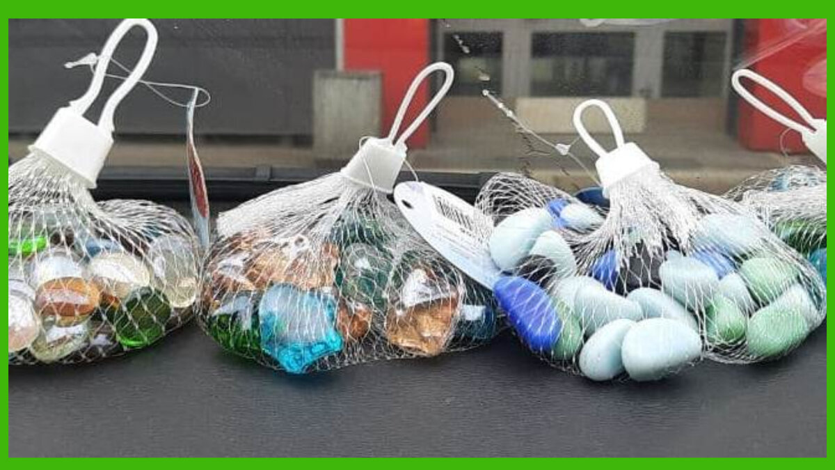 Камушки и галька для декора из аквариумного отдела зоомагазина 