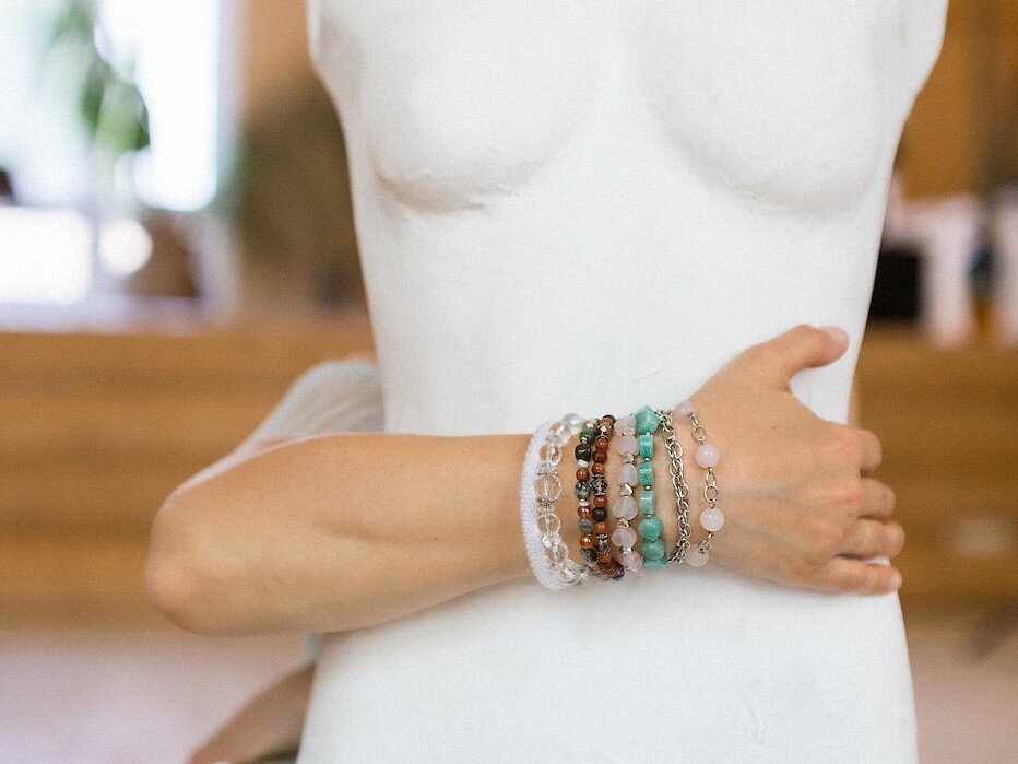 4 способа застегнуть браслет.