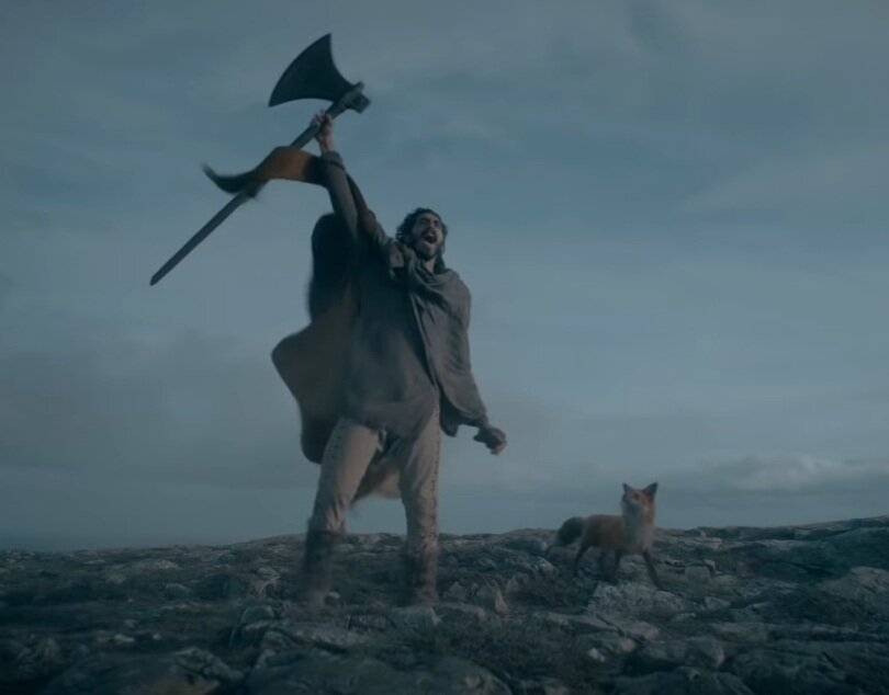 Поэма неизвестного автора XIV века "Сэр Гавэйн и Зеленый Рыцарь" легла в основу фильма.