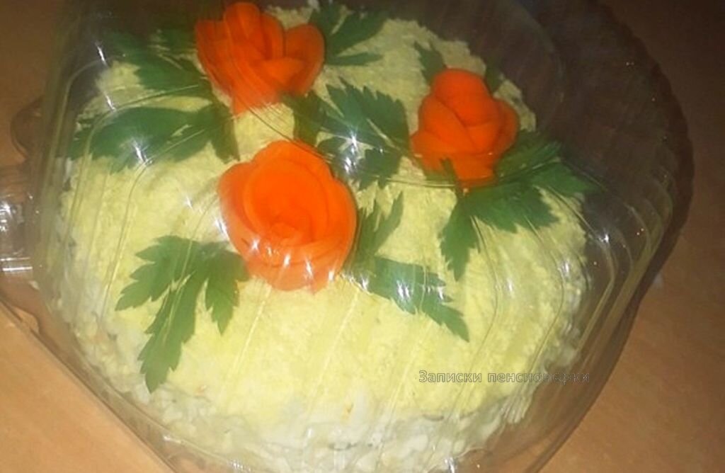 Салат с куриной печенью для семейных посиделок