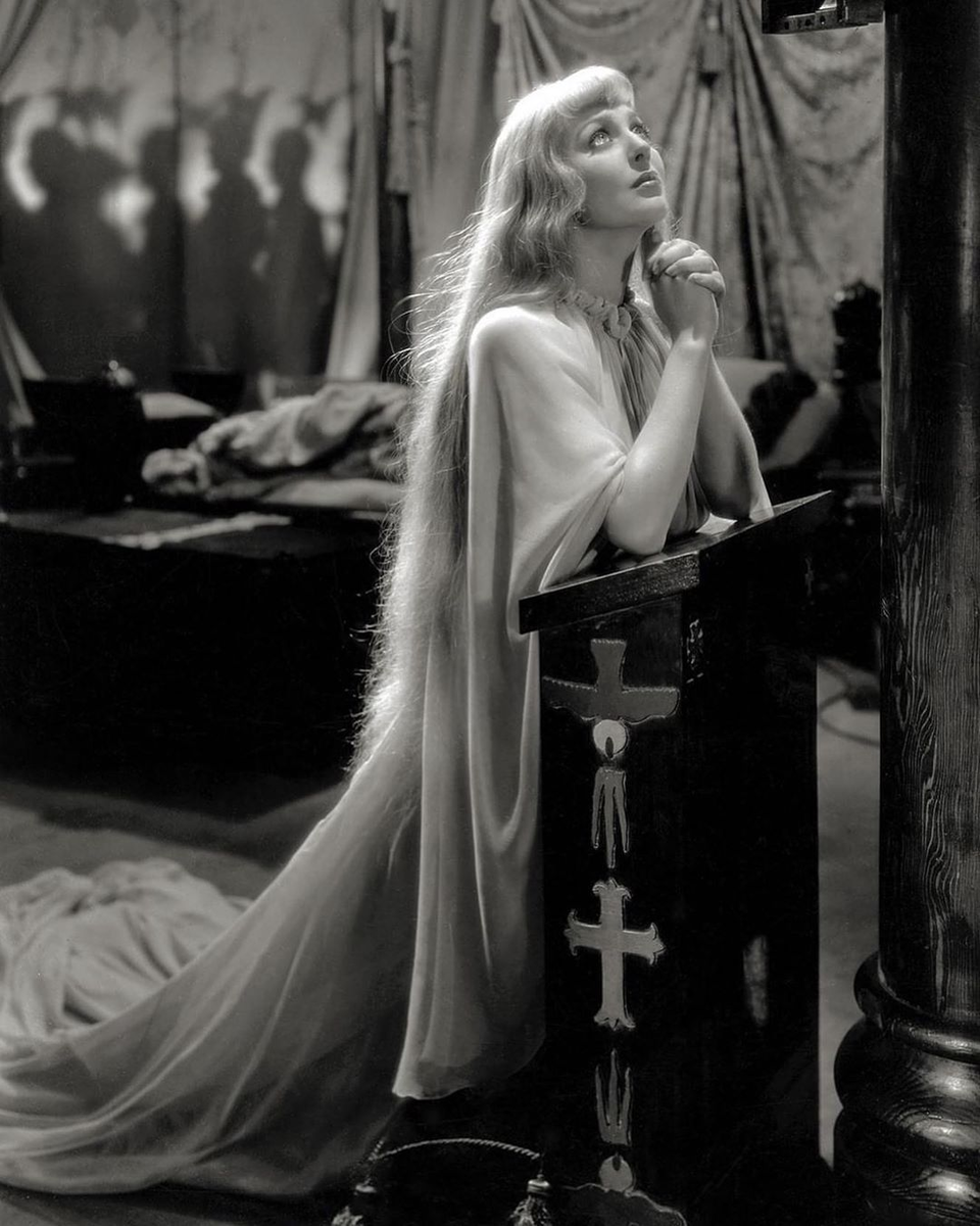 Лоретта Янг в роли Беренгарии в фильме «Крестовые походы» 1935 года