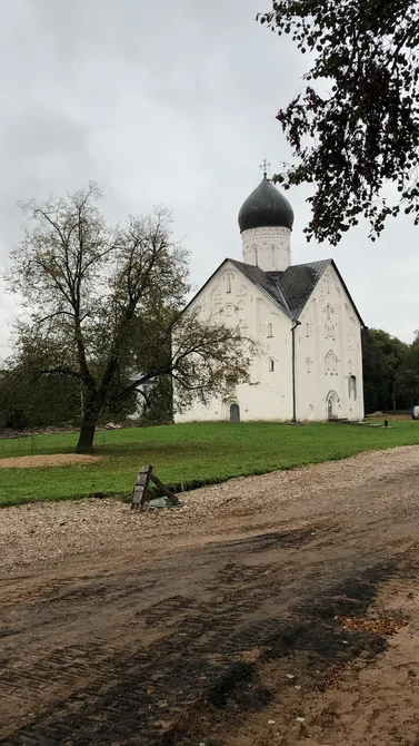 Знаменская площадь в Новгороде