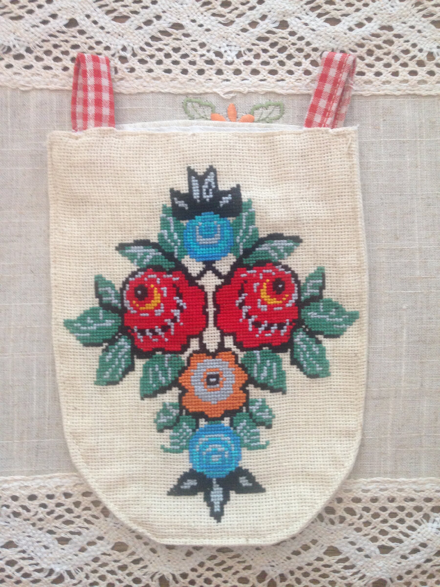 Карман-лакомник. Работа и фото автора.