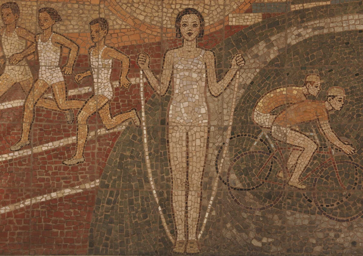 Советская мозаика стадиона Юных пионеров